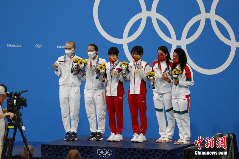 10 метрден ?ос адамды? су?а сек?ру т?р?нен ел?м?зге та?ы б?р алтын ?осылды