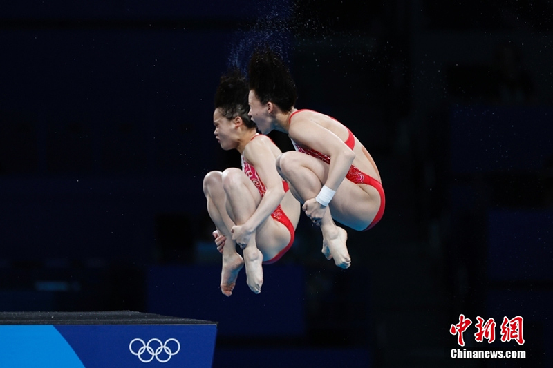 10 метрден ?ос адамды? су?а сек?ру т?р?нен ел?м?зге та?ы б?р алтын ?осылды