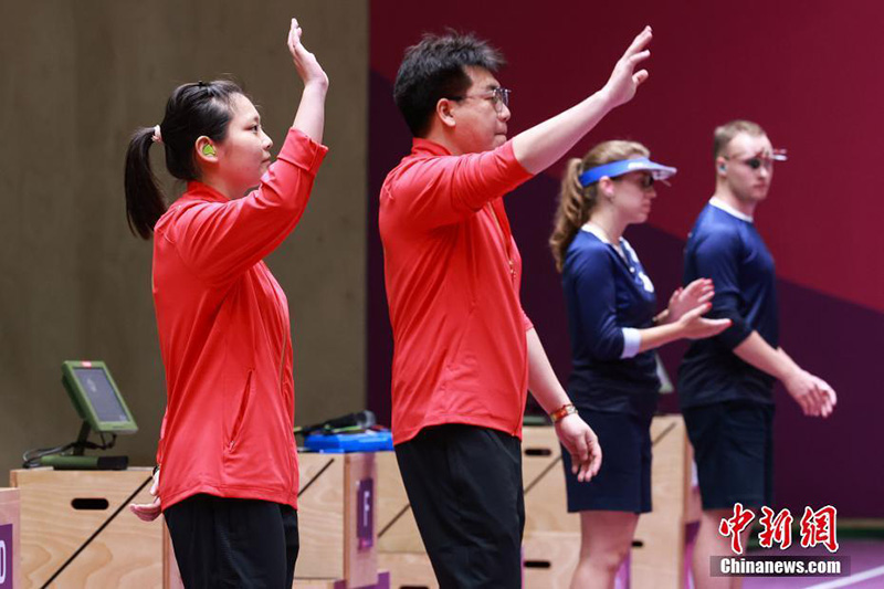 Жет?нш? алтын! 10 метр ?ашы?ты? бойынша пневматикалы? тапанша атудан Цзян Рансин мен Панг Вэй ал?а шы?ты