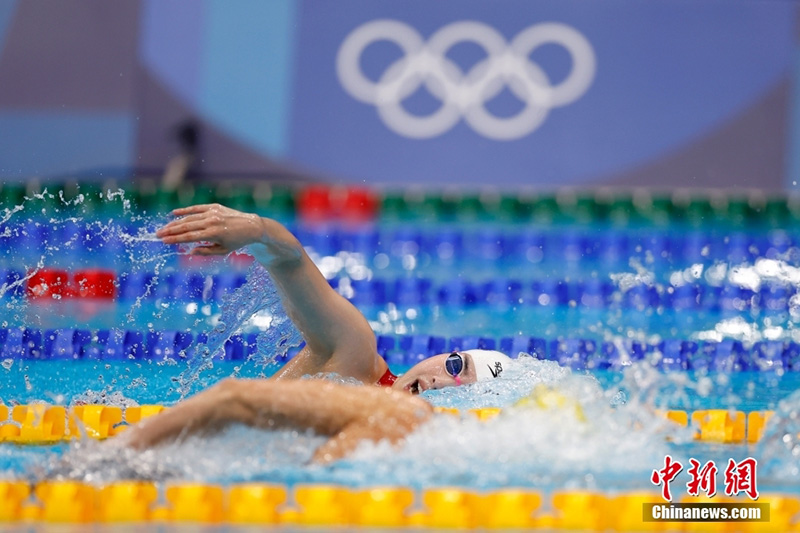 4х200 метр ?ашы?ты??а ерк?н ж?зуден ?йелдер ??рамасы эстафеталы? сайыста ?лемд?к рекордты жа?алап, алтын медаль алды