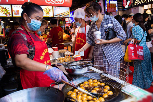 Мереке демалысында елд?? ?шк? туризмнен т?скен табысы 389,061 миллиард юан?а жетт?
