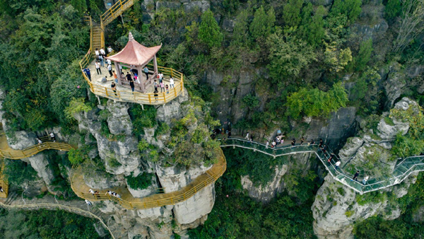 Мереке демалысында елд?? ?шк? туризмнен т?скен табысы 389,061 миллиард юан?а жетт?