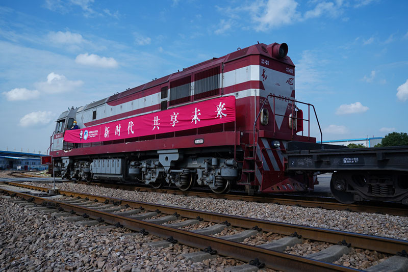 CIIE экспонаттары Шанхай?а ?ытай-Еуропа экспресс пойызымен келд?