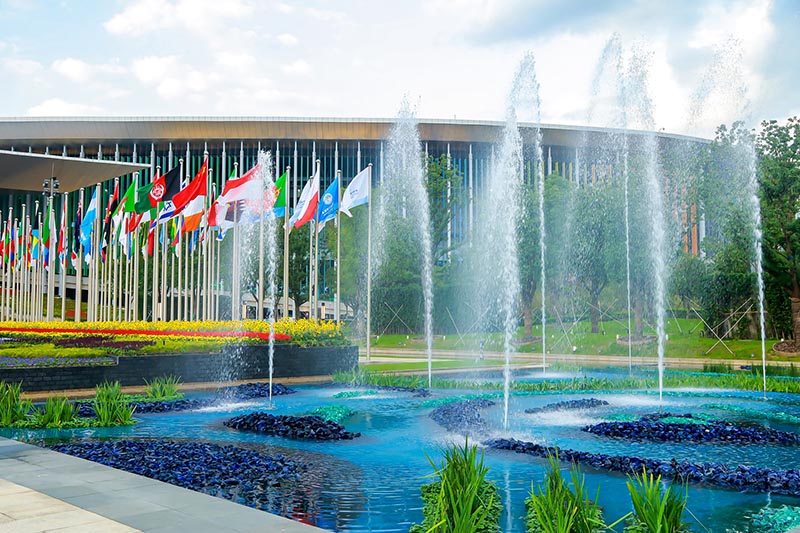 4-?нш? CIIE-д?? ашылуына ?лтты? к?рме ж?не конгресс орталы?ы са?адай сай