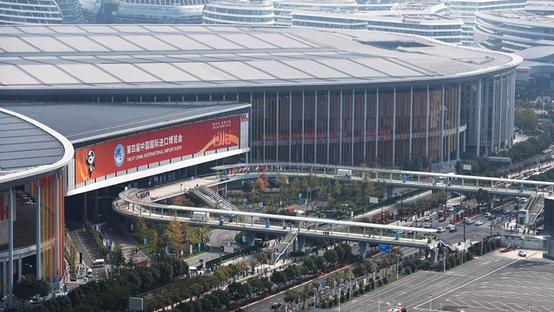 4-?нш? CIIE-д?? ашылуына ?лтты? к?рме ж?не конгресс орталы?ы са?адай сай