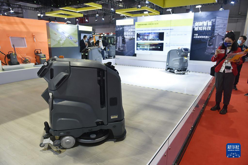 CIIE-дег? ?к?не к?здер? мен ?жа?а достар?