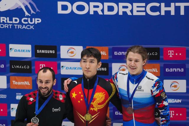 У Дацзин ?лем кубогыны? Нидерландта ?ткен ерлер арасында?ы 500 метрге конькимен ж?г?ру чемпионатында же??ске жетт?