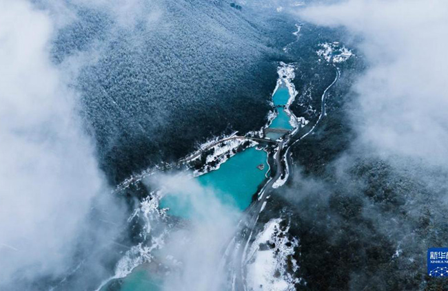 Юньнань ?лкес? Лицзян ?аласы Лэнь юэгу ал?абыны? ?ардан кей?нг? к?рк?