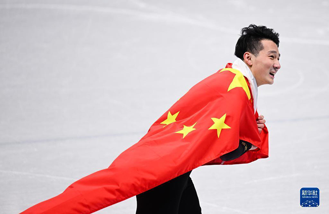 Шорт-тректен ерлер арасында?ы 1000 метрл?к финалда ?ытай спортшысы Рен Цзывэй бас ж?лде алды