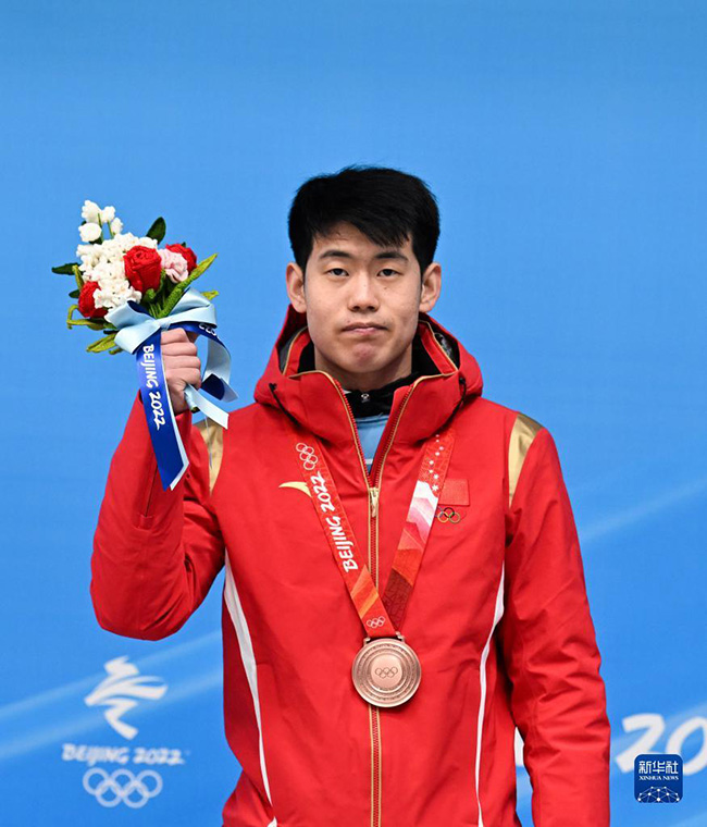 Ерлер арасында?ы скелетон жарысында: ?ытайлы? Янь Вэньган ?оланы же??п алды