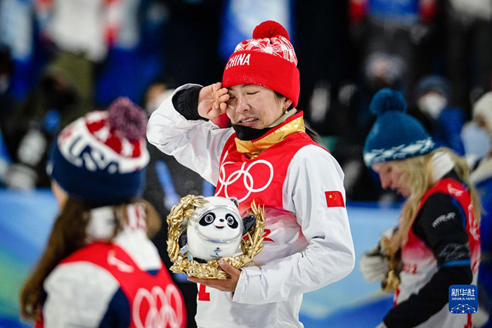 Фристайл ша??ымен сыр?анауды? ?йелдер арасында?ы ?уе шеберл?г? финалында ?ытай спортшысы Сюй Мэнтао же??ске жетт?