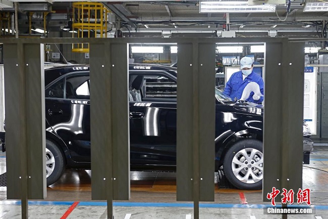 Эпидемияны? алдын алу мен ?нд?р?ст? те?гер?мд? ж?рг?зу ?ш?н SAIC Motor Линьган жолаушылар к?л?г? базасы ж?мыс жасауда