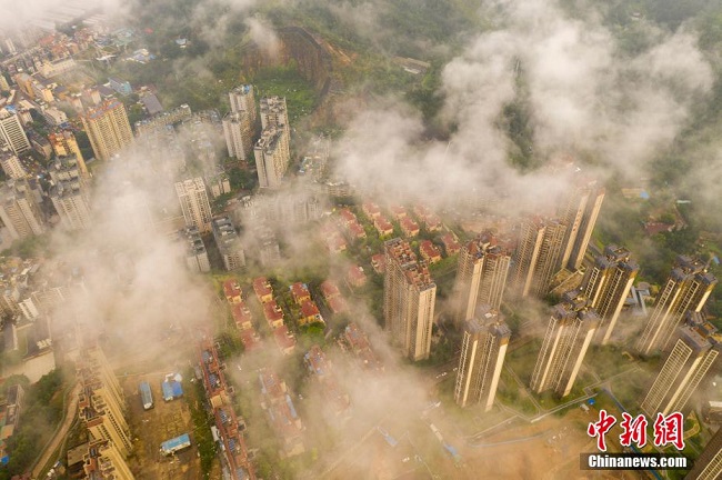 Учжоуда т?ман т?нып, ертег?дей к?р?н?с ?алыптасты