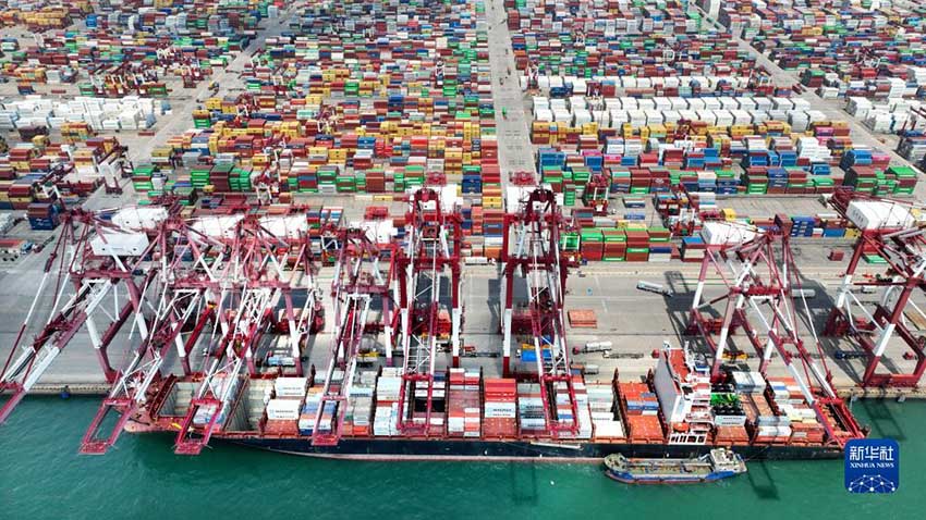 Циндао портында БРИКС ж?ктер? орташа есеппен ек? минут сайын тиелед? ж?не т?с?р?лед?