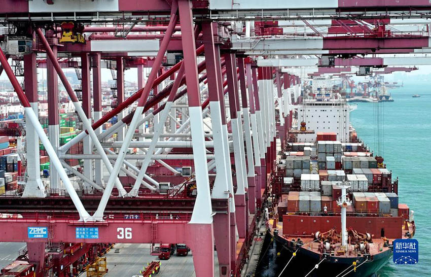 Циндао портында БРИКС ж?ктер? орташа есеппен ек? минут сайын тиелед? ж?не т?с?р?лед?