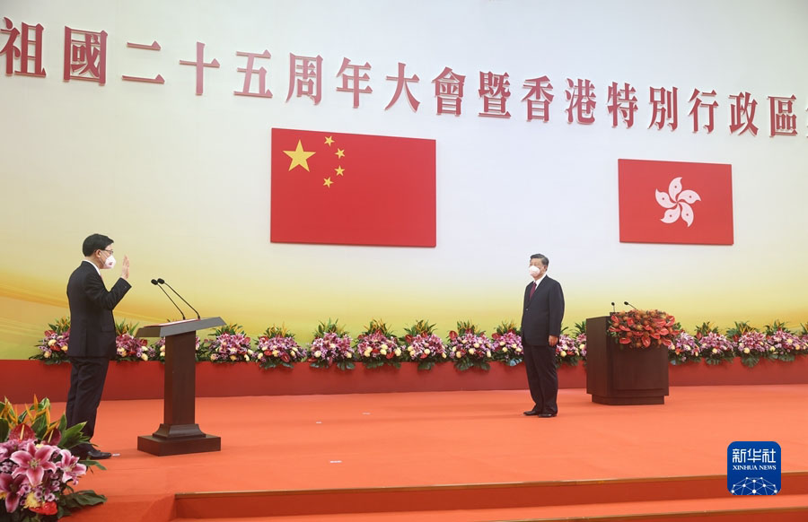 Ли Цзячао Сянган арнайы ?к?мш?л?к регионыны? ?к?мш?л?к басшысы рет?нде ант берд?