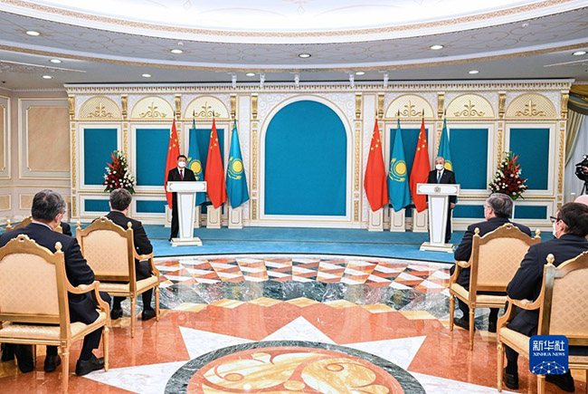 ?ытай Т?ра?асы Си Цзиньпин ?аза?стан Президент? ?.То?аев марапатта?ан ?Алтын ?ыран? орден?н ?абылдады