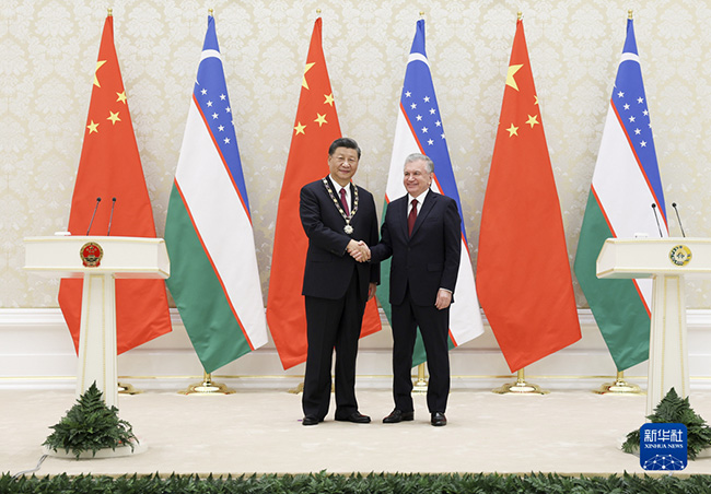 Си Цзиньпин ?збекстан Президент? Ш.Мирзиёев марапатта?ан ?Е? Жо?ары Досты?? орден?н ?абылдады