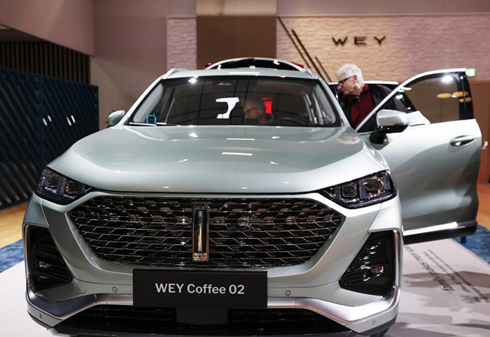 ?ытайлы? электромобильдер Париж авто к?рмес?не ?ойылды