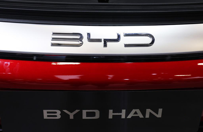 ?ытайлы? электромобильдер Париж авто к?рмес?не ?ойылды