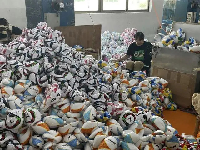 Иу-да 50 к?нде жасал?ан 100000 футбол доптары 2022 жыл?ы Катарда?ы футболдан ?лем чемпионатында ?олданылады