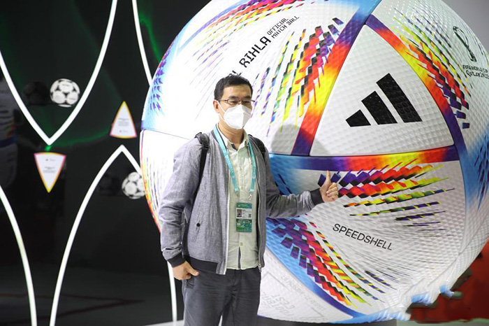 ?ытайды? 5-?нш? халы?аралы? импорт к?рмес?нде ?лем чемпионатында пайдаланыл?ан доптар ж?ртты? назарын аударды