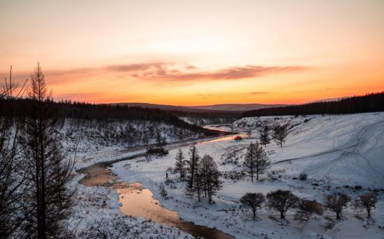 ?шк? Мо???лды? Аршань тауында?ы а? ?ар, к?к м?зда ?атпайтын ?зен