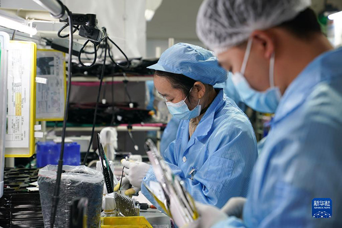 К?с?порын ?нд?р?с? ?ар?ынды ж?р?п жатыр