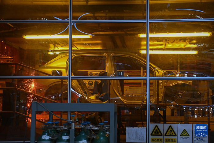 К?с?порын ?нд?р?с? ?ар?ынды ж?р?п жатыр