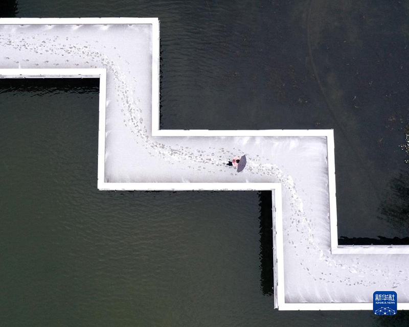 ?ар ?ымта?ан жер-ананы? к?р?н?с?