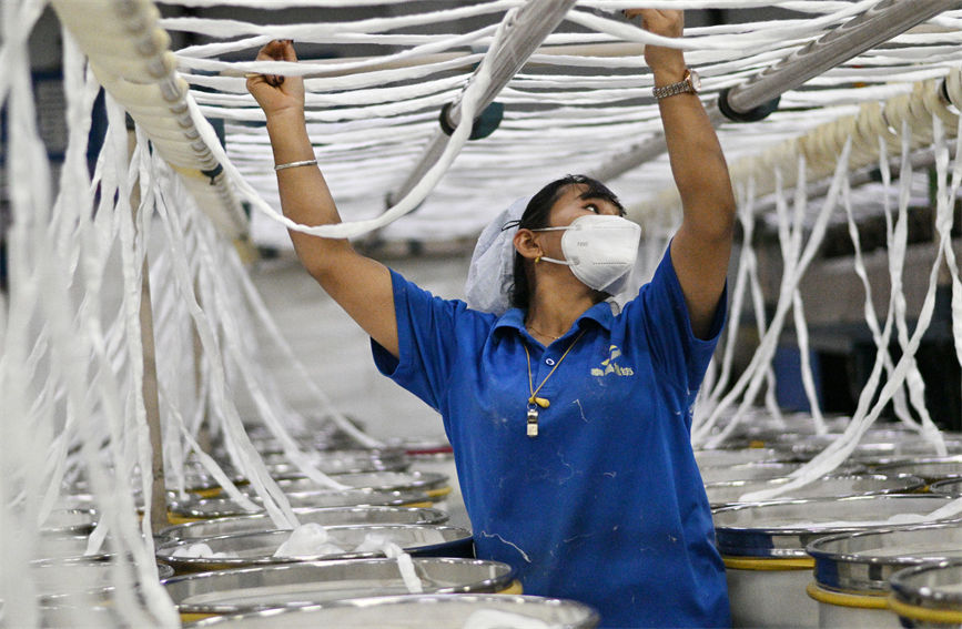 Бажоу, Шы?жа?: Жа?а жылда ?нд?р?с толы? ?уатта ж?мыс ?стеуд? бастады