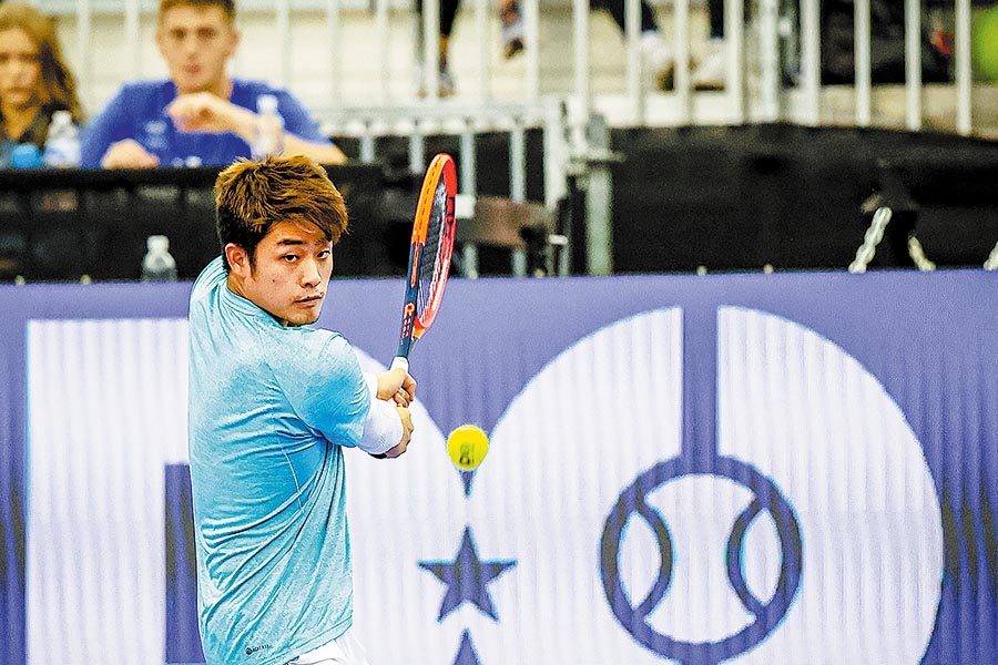 ?ытайлы? теннисш? тарихта т???ыш рет АТР турнир?н ?тып алды