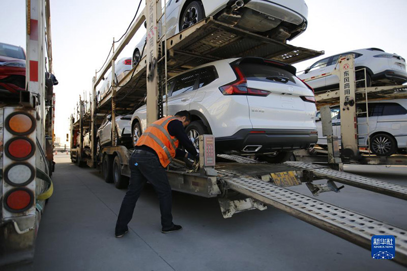 Цзянсу ?лкес? Тайцан портында?ы тасымал ?арбаласы