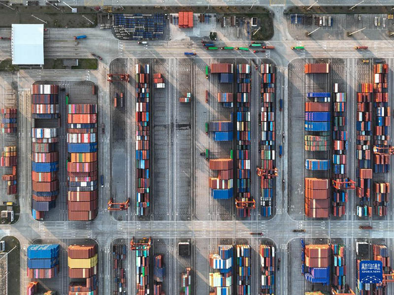 Цзянсу ?лкес? Тайцан портында?ы тасымал ?арбаласы