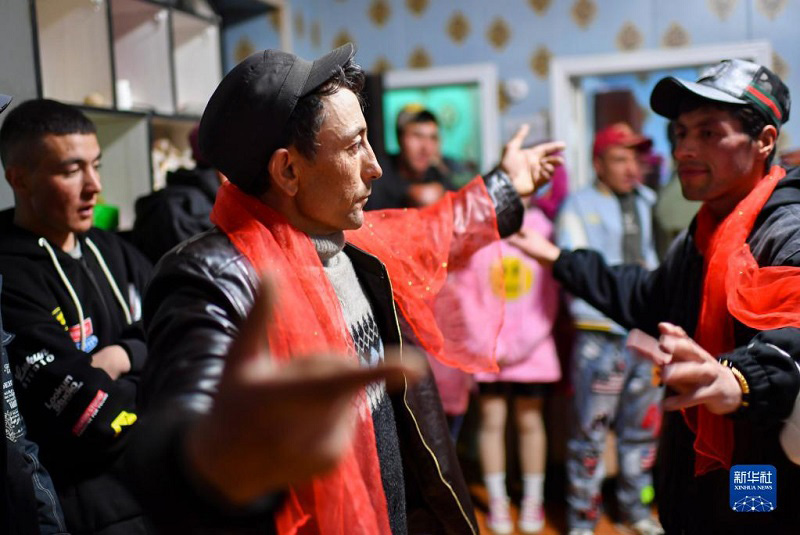 ?ст?рттег? жа?а ауылда той думан