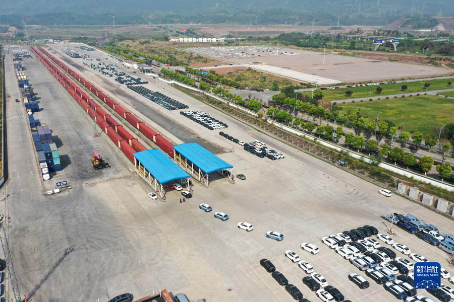 Тауарлы? к?л?ктер тем?ржол ар?ылы б?к?л ?лем нары?ына бет алды