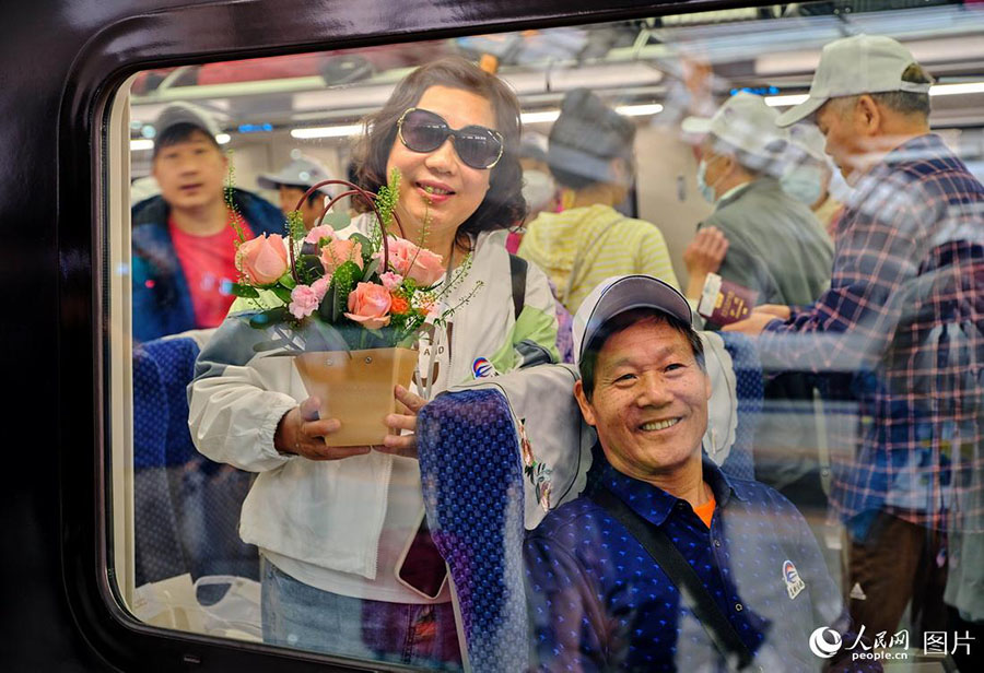 ?ытай-Лаос тем?ржолы халы?аралы? жолаушылар пойызын ?ске ?осты