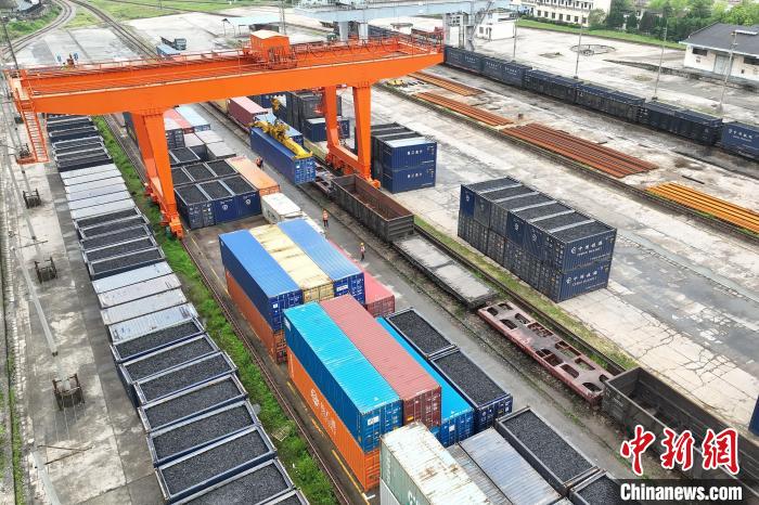 Биыл Цзянси ?лкес?нен ?аза?стан?а ал?аш?ы ?ытай-Еуропа пойызы ашылды