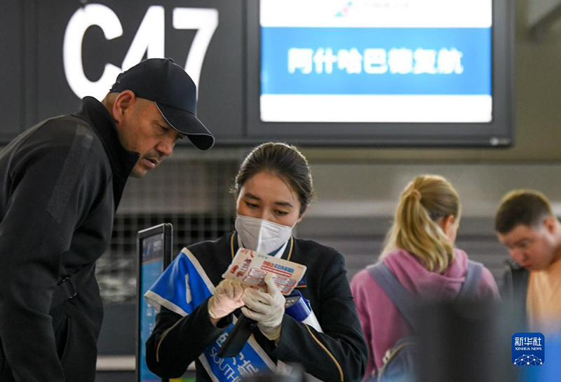 ?ытай мен Орталы? Азияны? бес ел? арасында?ы рейстер толы?ымен ?айта ?ске ?осылды