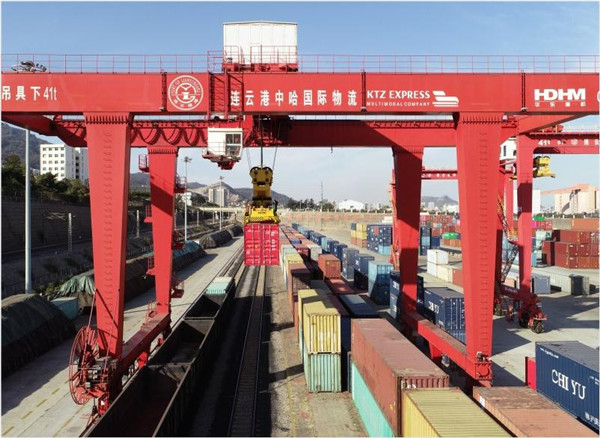 ?ытай-?аза?стан (Ляньюньган) логистикалы? ынтыма?тасты? базасы. Фотоны Ляньюньган ?ытай-?аза?стан халы?аралы? логистикалы? компаниясы ?сынды