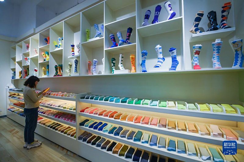 ?лемдег? е? ?лкен ш?лы? базасы б?р?нш? то?санда жо?ары ?с?м к?рсетт?