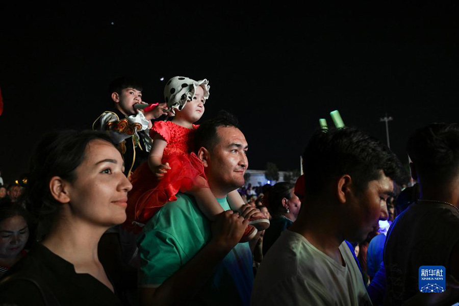 ?Спорт + туризм? жа?а ?м?рл?к к?шт? тас?ындатты