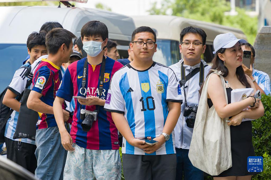 Месси Бейж??ге келед?