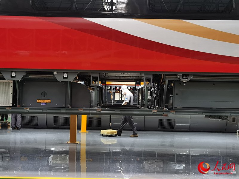 ?ытай ж?рдек пойыздарыны? бес?г?