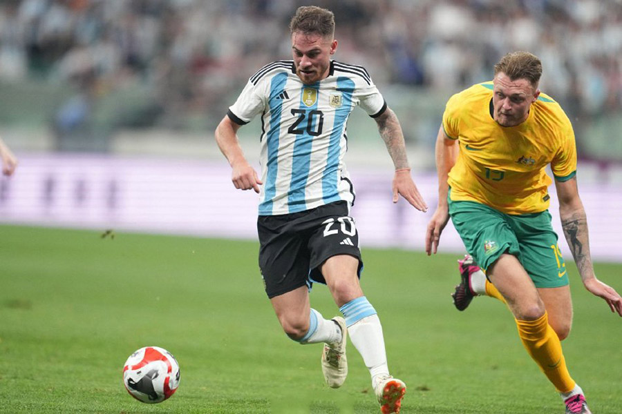 Месси ала?да толы? ойын к?рсетт?! Аргентина Австралияны 2-0 есеб?мен же?д?