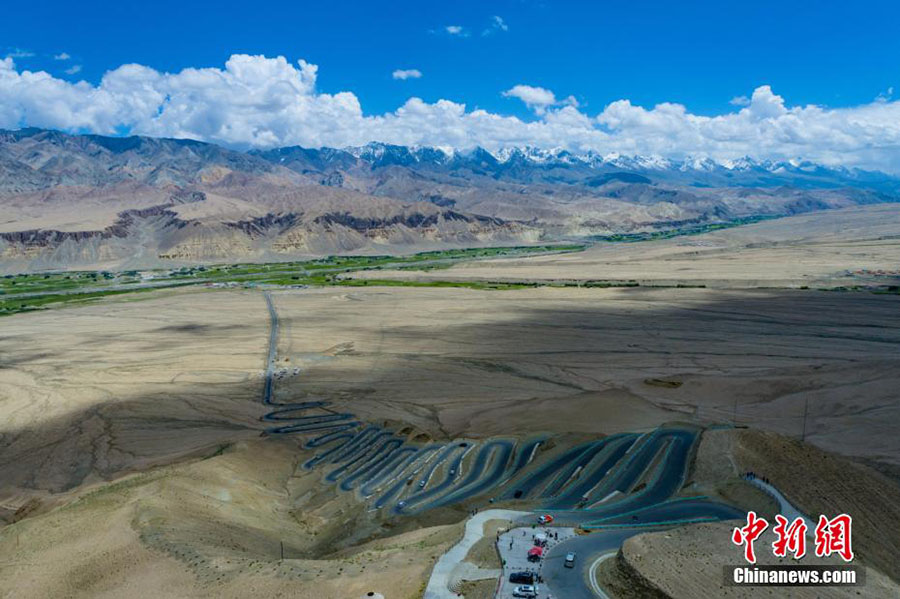 Шы?жа?ны? ?аш?ар айма?ында?ы Паньлун ежелг? жолыны? ?ажайып к?р?н?с?