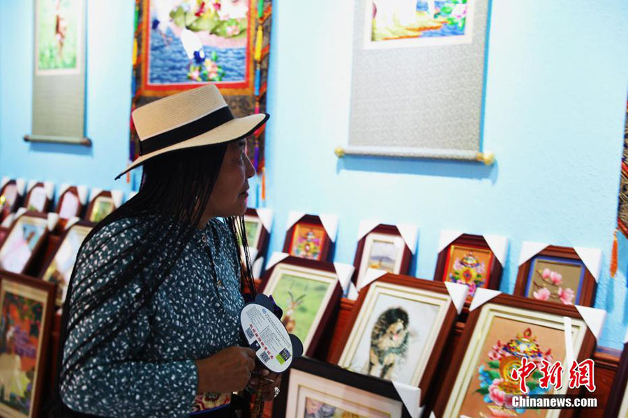 Цинхай Хайнанда?ы тибетт?к кесте: Шеберд?? ?олында?ы ?нер ?азынасы