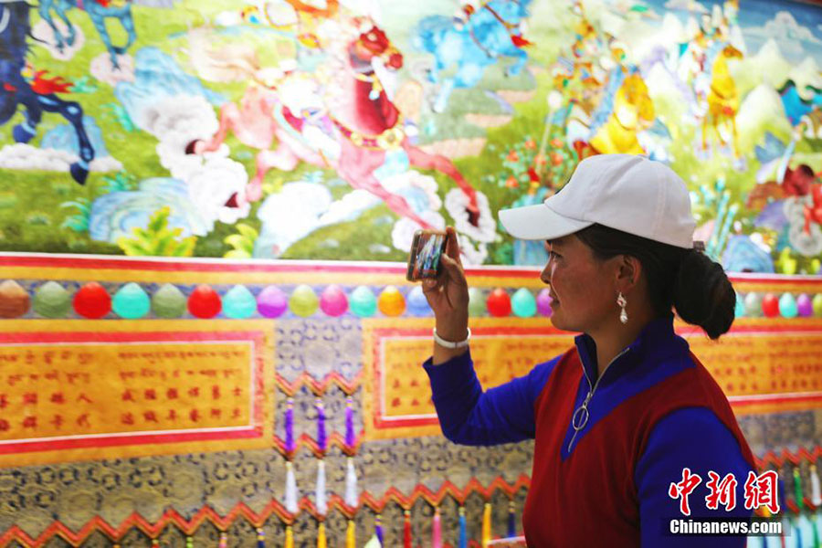 Цинхай Хайнанда?ы тибетт?к кесте: Шеберд?? ?олында?ы ?нер ?азынасы