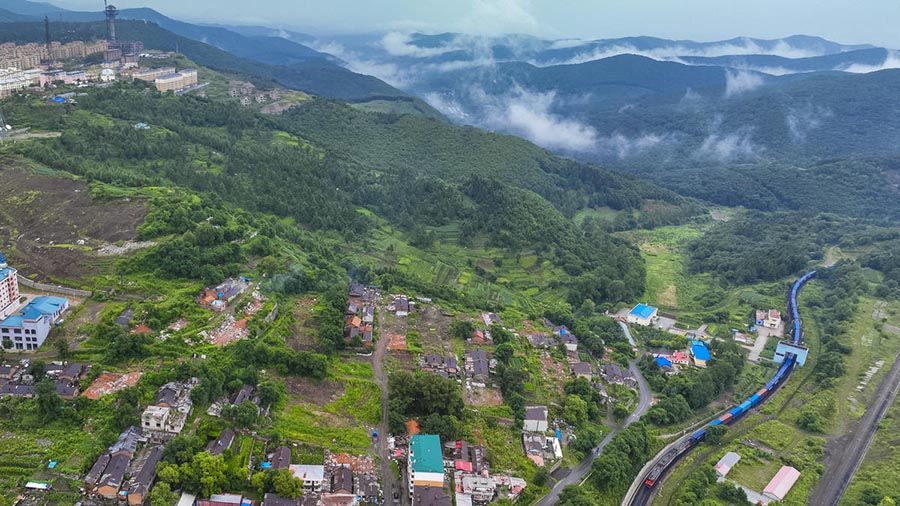 Хэйлунцзянда?ы Суйфэньхэ тем?ржол портында?ы ?ытай-Еуропа пойызыны? ашылуына бес жыл