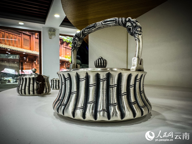 Юньнань ?лкес?н?? Хэцин ?аласында материалды? емес м?дени м?ра?а арнал?ан салтанатты мереке ?тт?